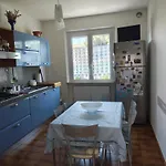 Casa Meris Apartamento San Costanzo