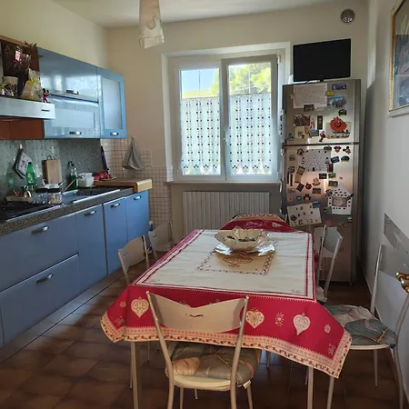 Casa Meris Apartment San Costanzo