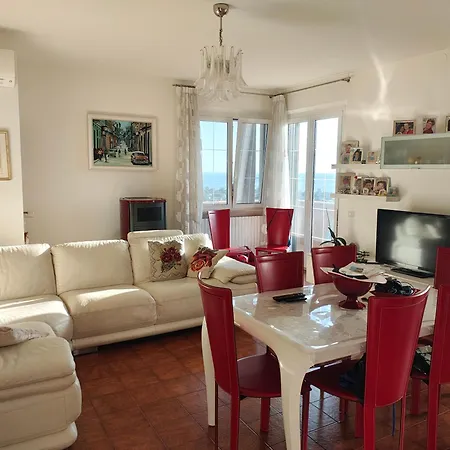 Apartment Casa Meris San Costanzo