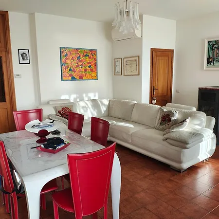 Casa Meris Apartment San Costanzo