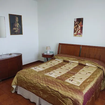 Casa Meris San Costanzo