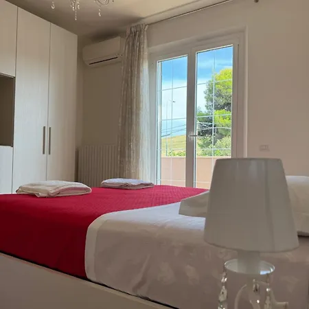 Casa Meris - In Collina Vista Mare A San Costanzo Marotta
